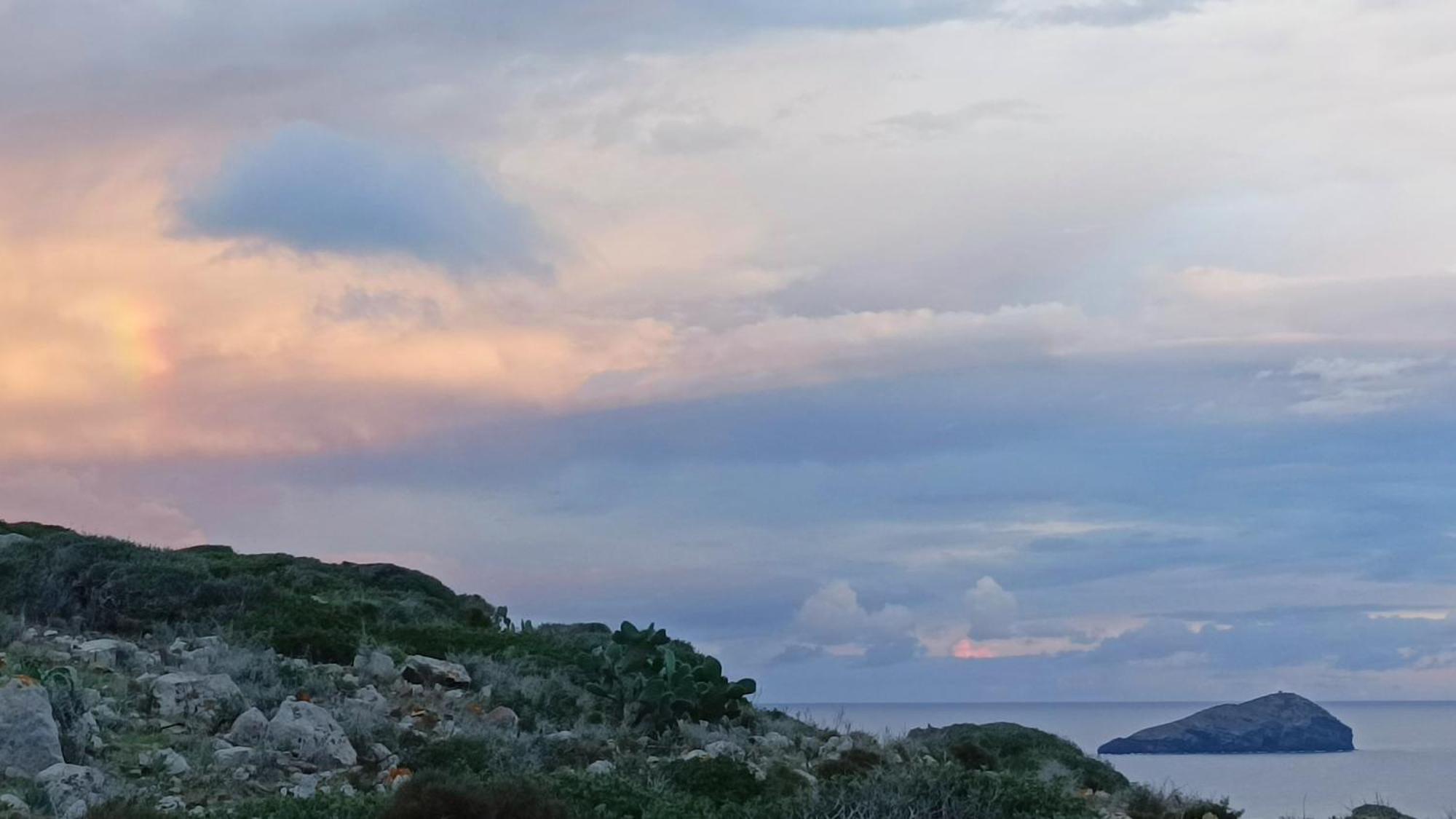 Agriturismo Glamping Erbe Matte SantʼAntìoco Buitenkant foto