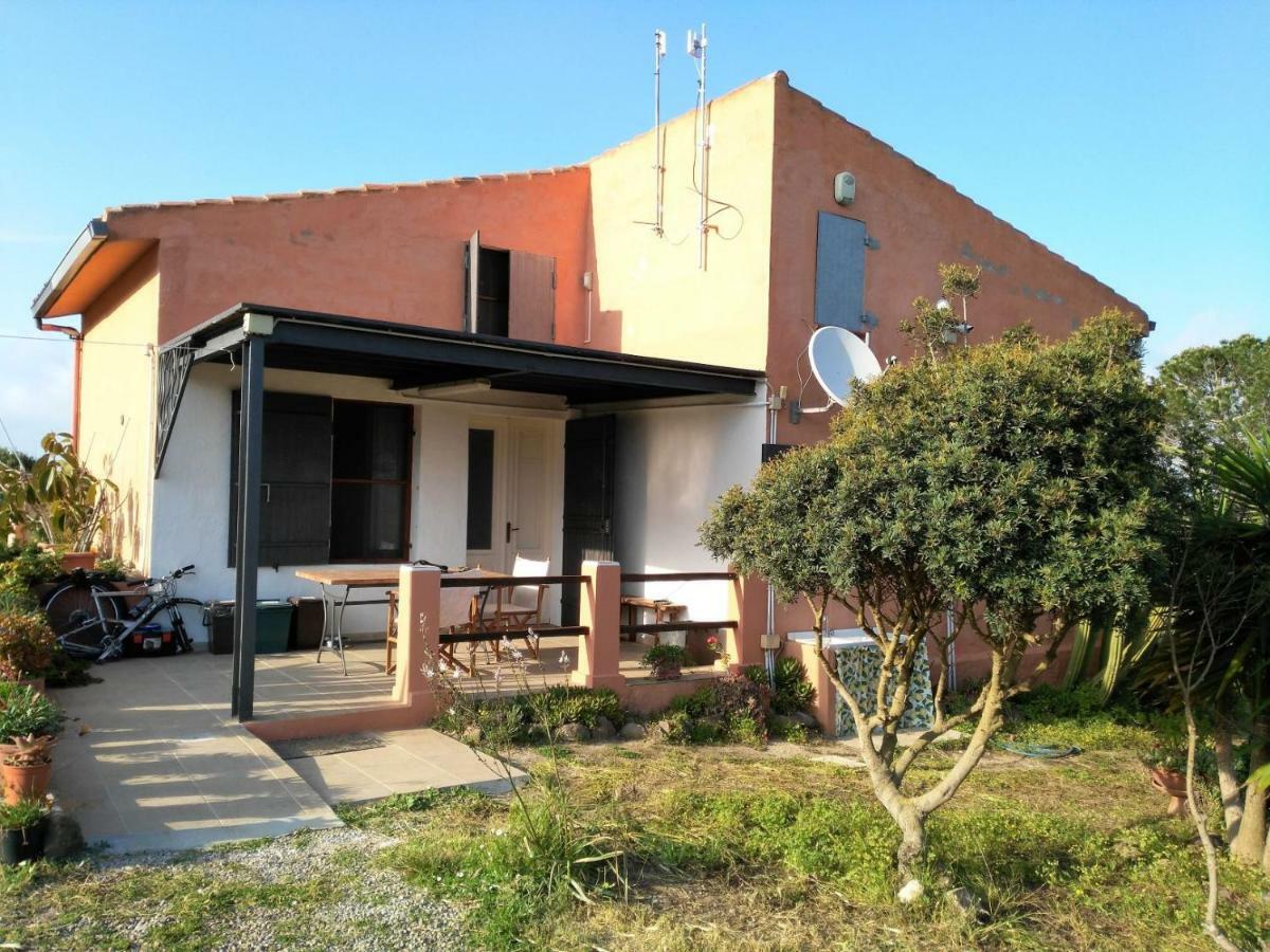 Agriturismo Glamping Erbe Matte SantʼAntìoco Buitenkant foto