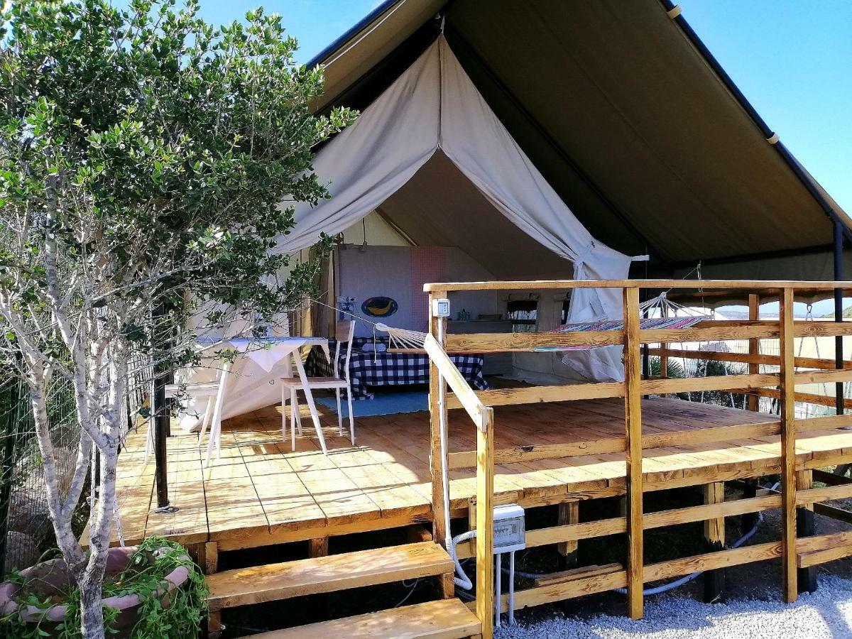 Agriturismo Glamping Erbe Matte SantʼAntìoco Buitenkant foto
